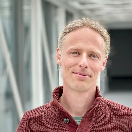 Dr. Paul Saß