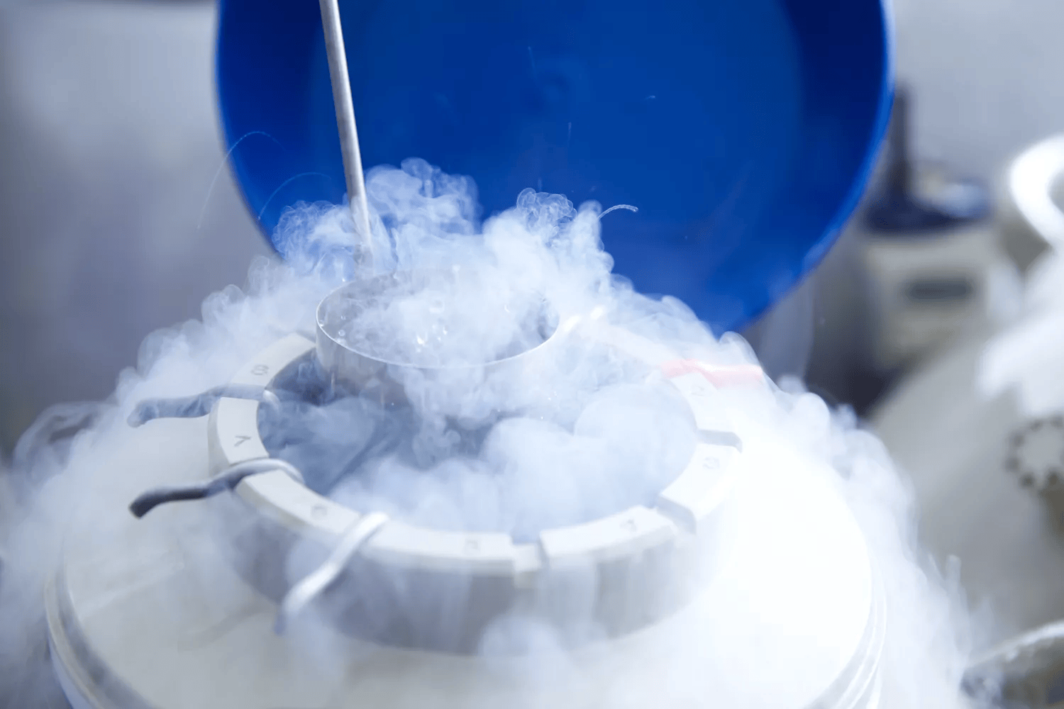 Cryogenic liquid storage dewar vessels